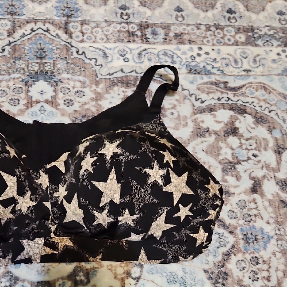 Wireless Black Bra with Metallic Star Print - Picture 3 of 9